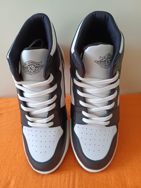 Black And White Lite Sport Shoes For Men - Image 5